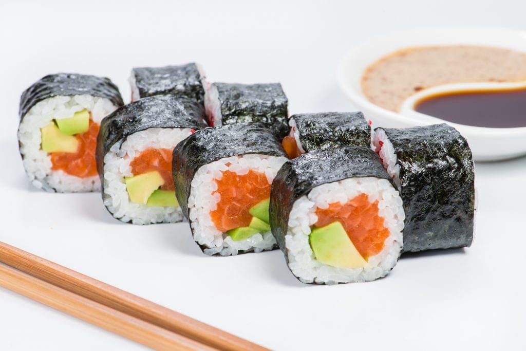 Salmon and Avocado Sushi Roll – Sushezi.co.nz